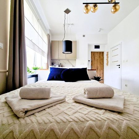 J&W Apartments Grojecka Glam Flat Warschau Exterior foto