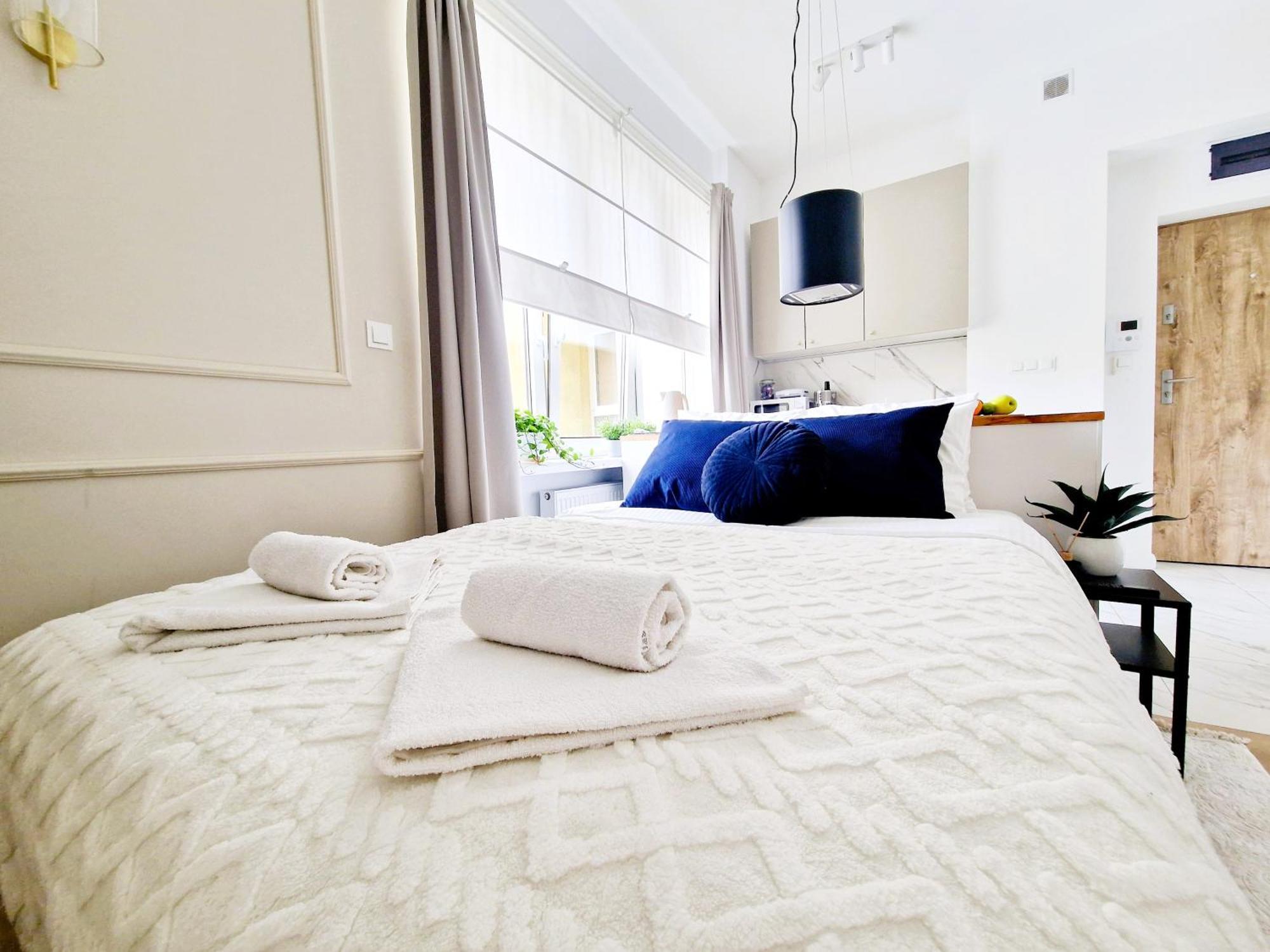 J&W Apartments Grojecka Glam Flat Warschau Exterior foto